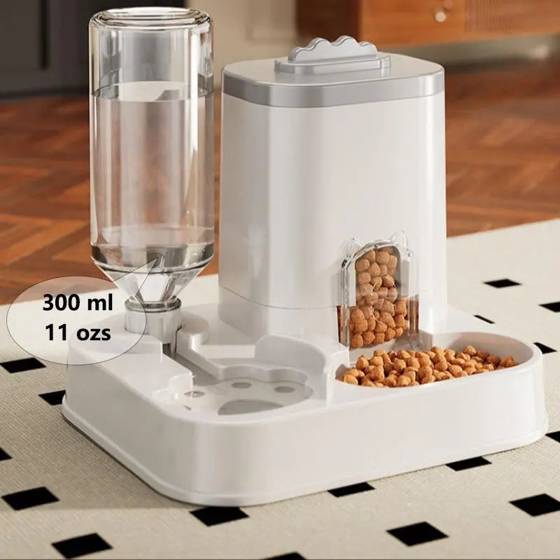 Purr-fectly Hydrated: The Cat's Ultimate Water & Snack Oasis - No Batteries, No Worries, Just Meow-nificent Sips & Nibbles!