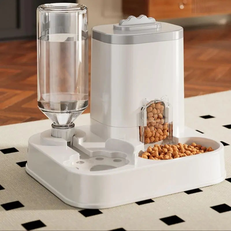 Purr-fectly Hydrated: The Cat's Ultimate Water & Snack Oasis - No Batteries, No Worries, Just Meow-nificent Sips & Nibbles!